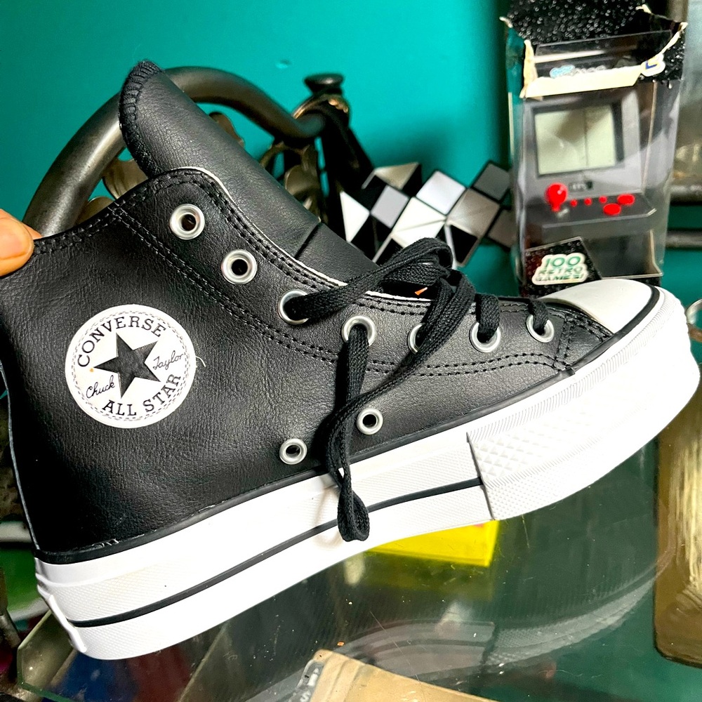 Converse sneakers black and white..
